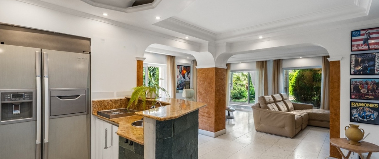 Resale - Villa - Marbella - El Rosario