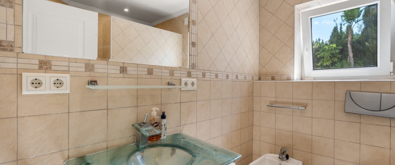 Resale - Villa - Marbella - El Rosario