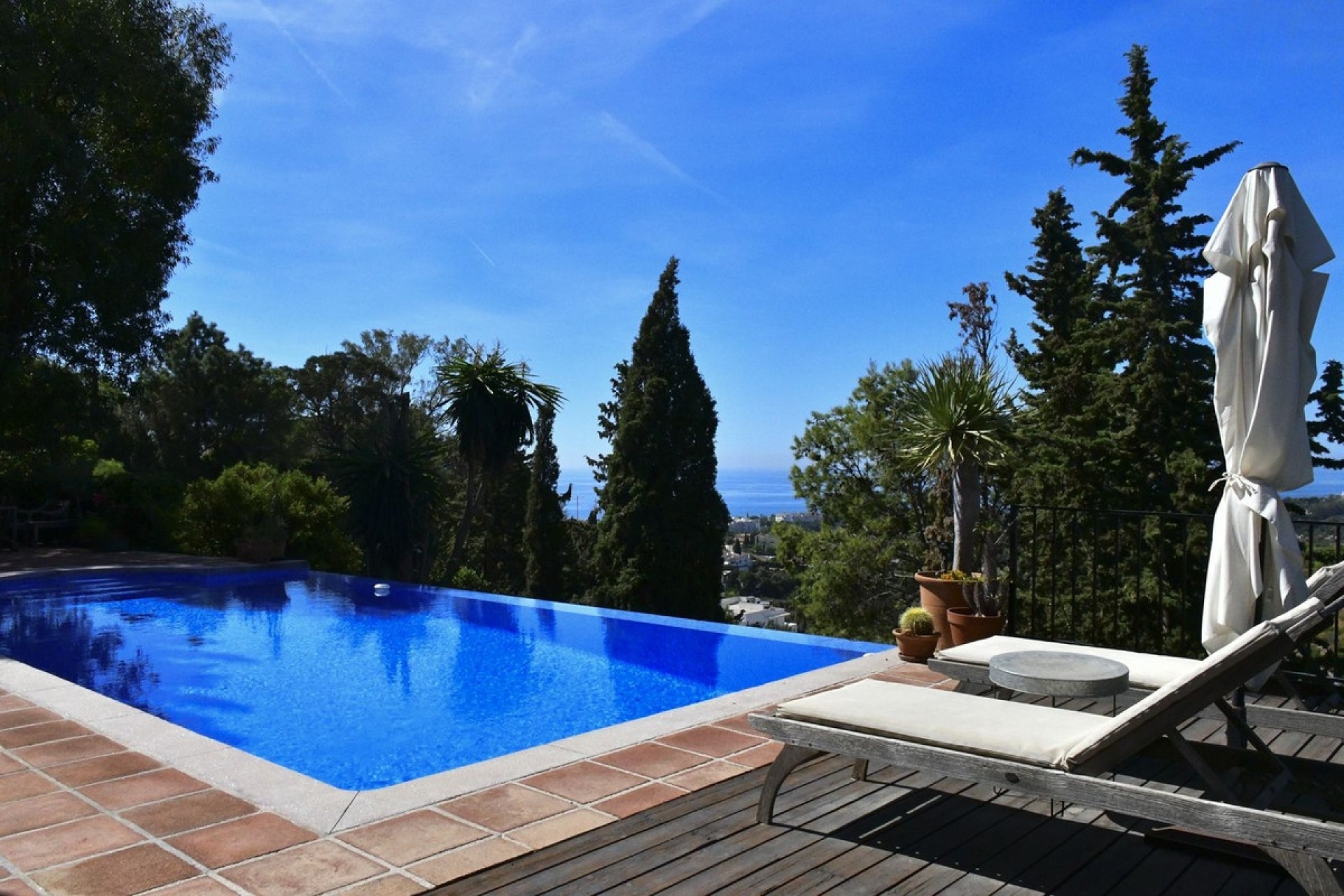 Resale - Villa - Marbella - El Rosario