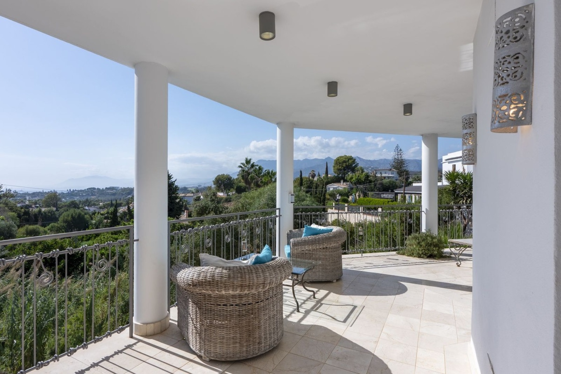 Resale - Villa - Marbella - El Rosario
