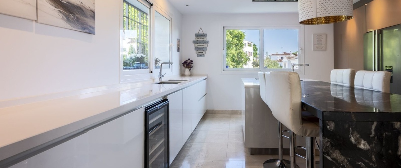Resale - Villa - Marbella - El Rosario