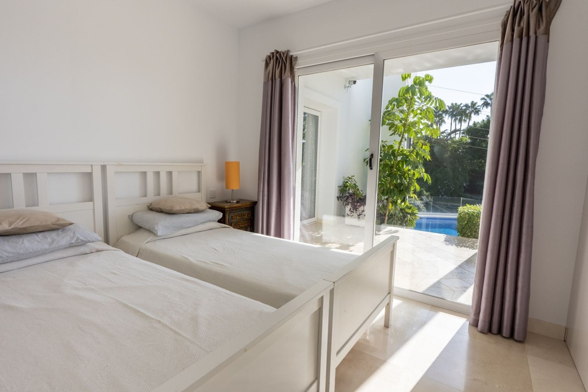 Resale - Villa - Marbella - El Rosario