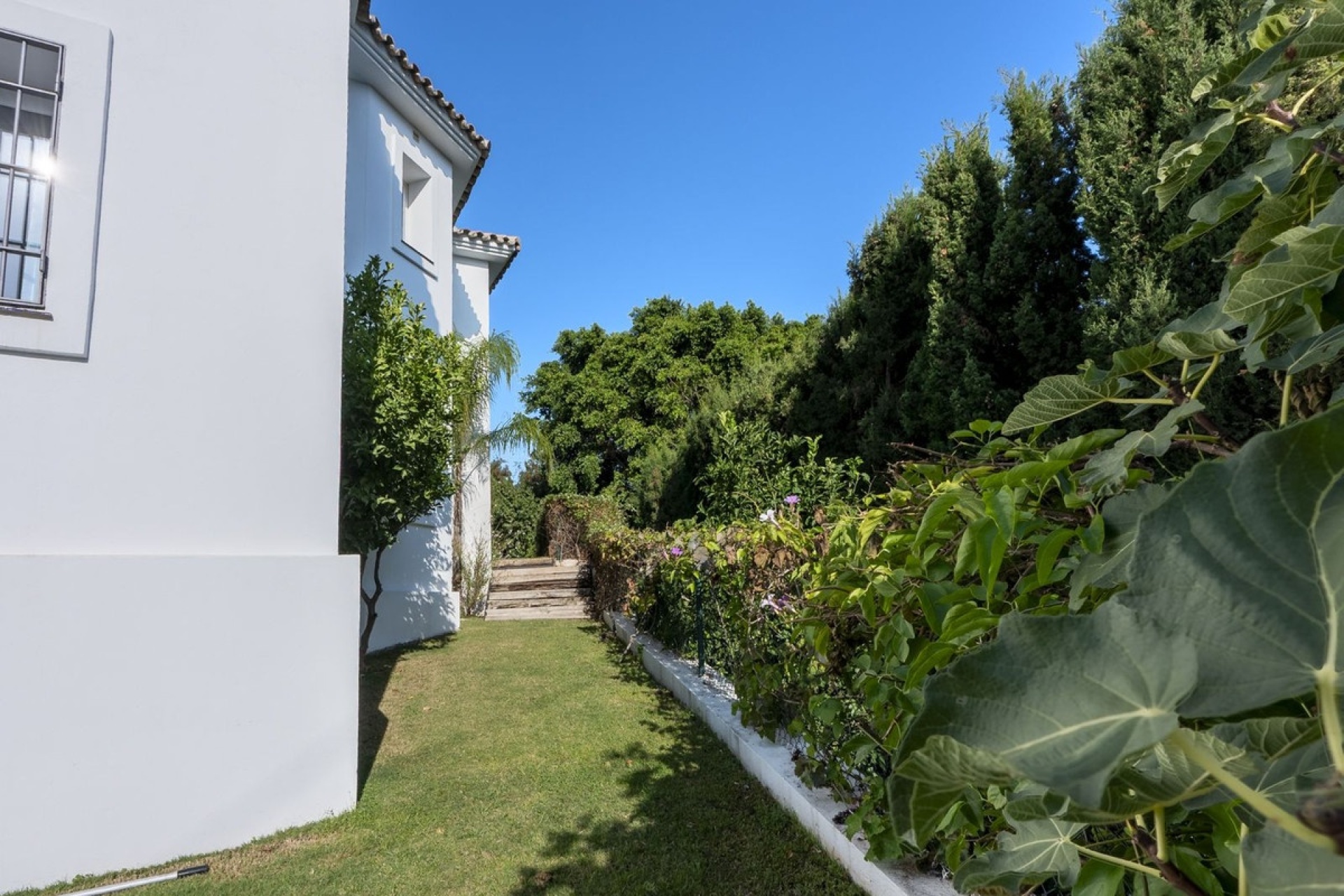 Resale - Villa - Marbella - El Rosario