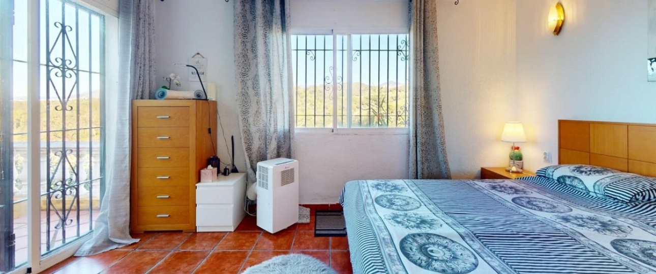 Resale - Villa - Marbella - El Rosario