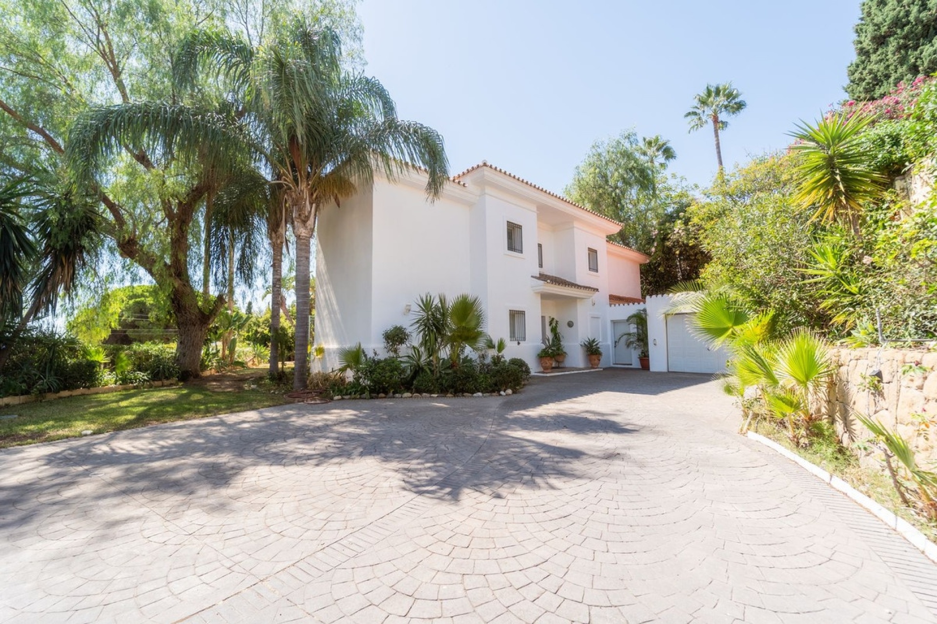 Resale - Villa - Marbella - El Rosario