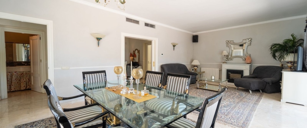 Resale - Villa - Marbella - El Rosario