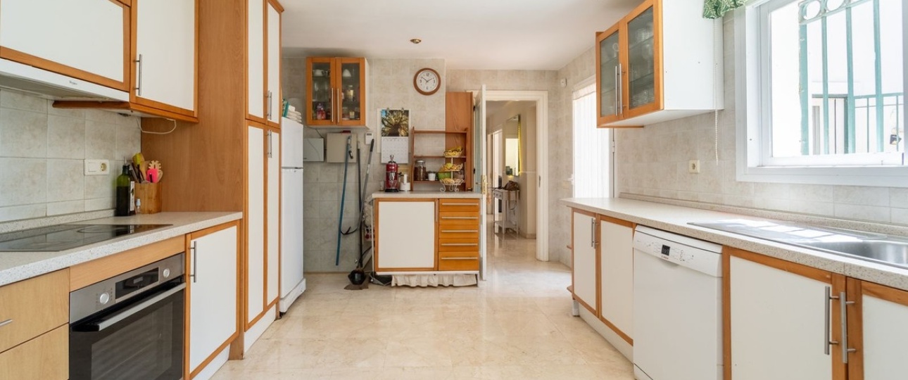 Resale - Villa - Marbella - El Rosario