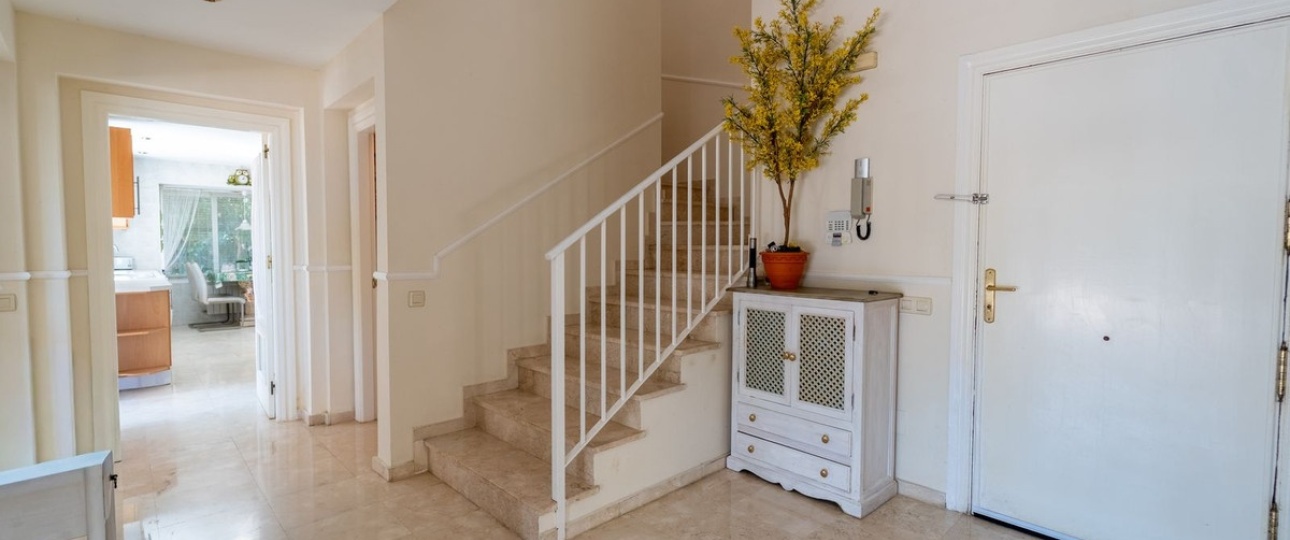 Resale - Villa - Marbella - El Rosario