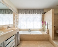 Resale - Villa - Marbella - El Rosario
