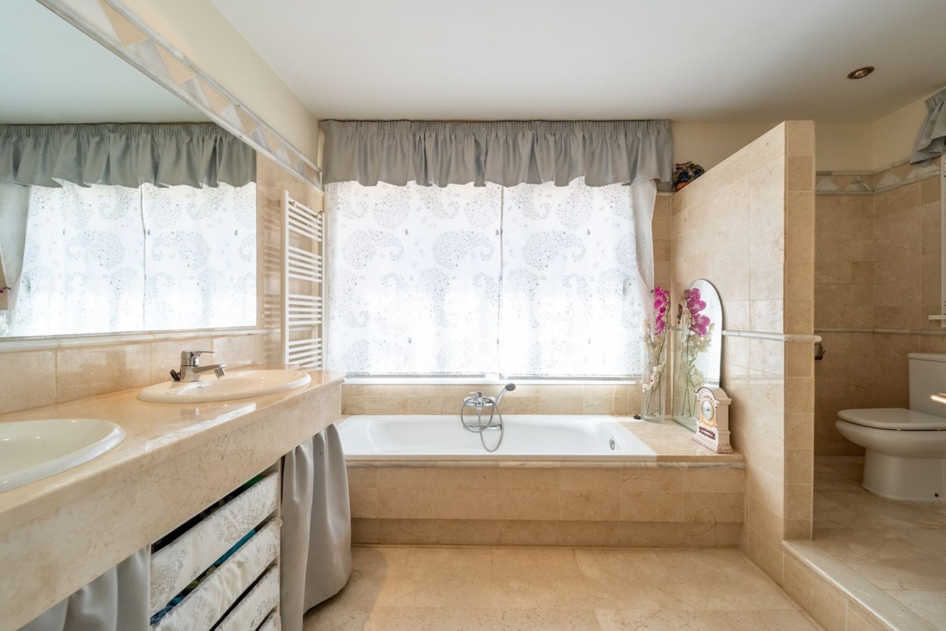 Resale - Villa - Marbella - El Rosario