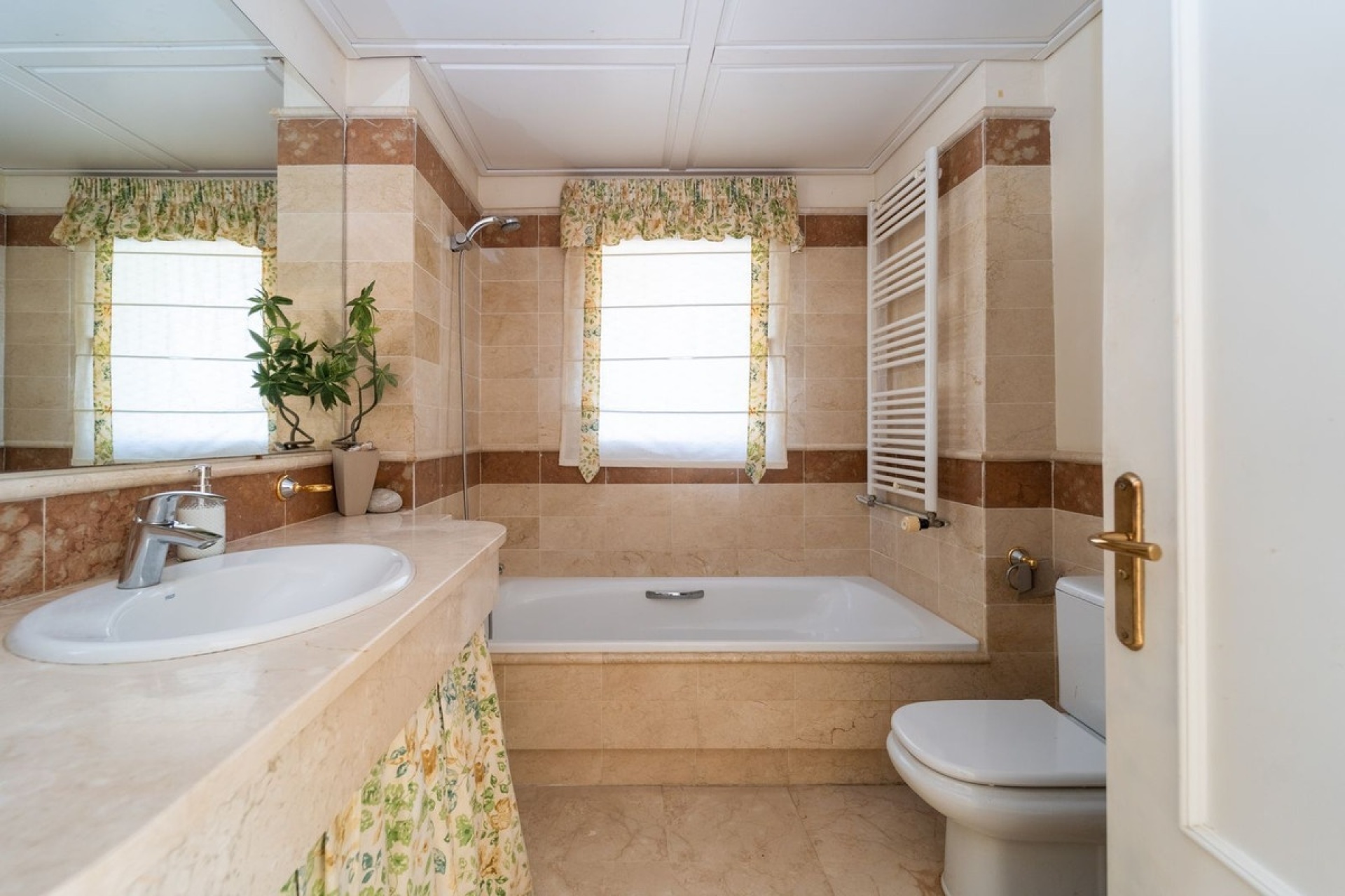 Resale - Villa - Marbella - El Rosario