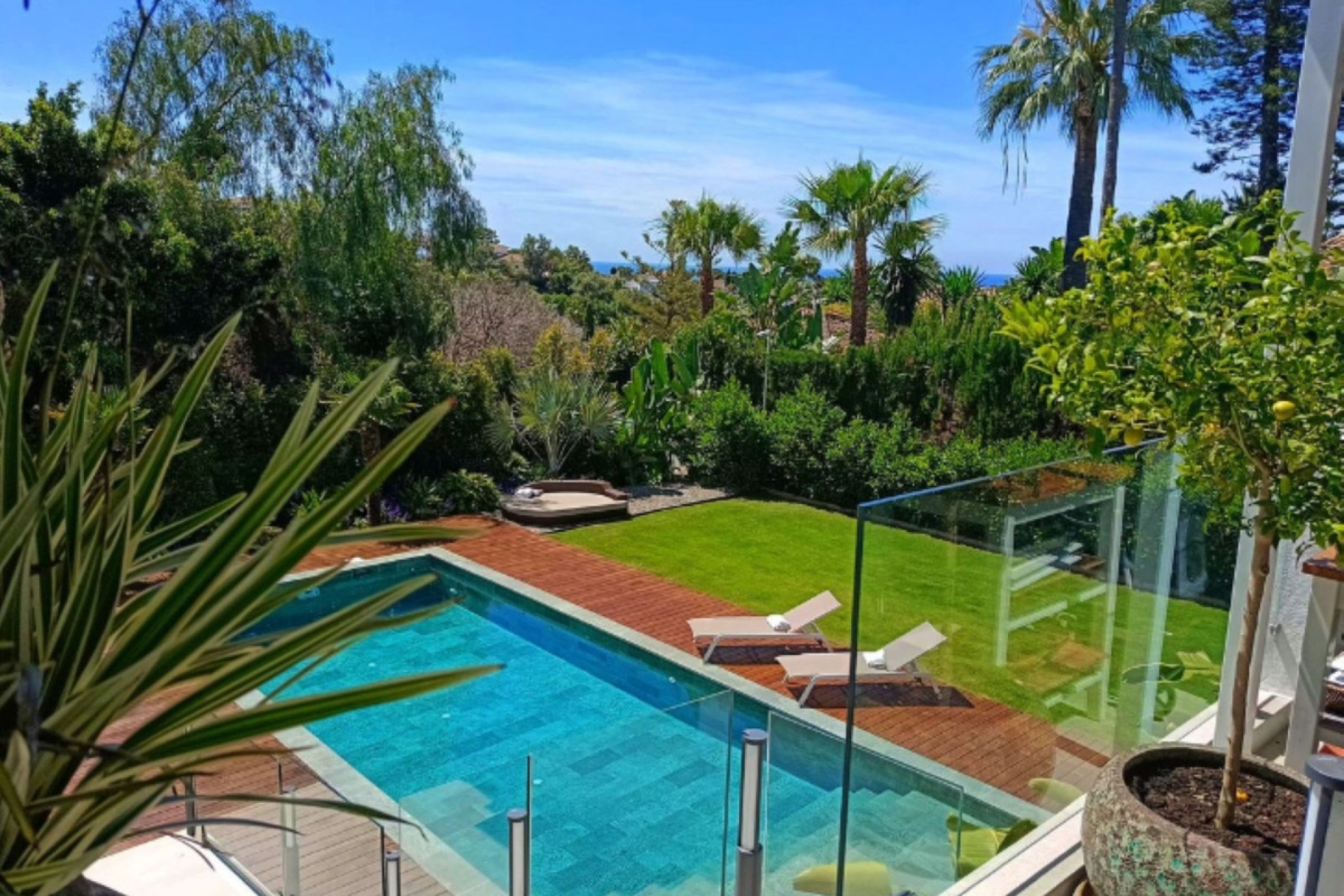 Resale - Villa - Marbella - El Rosario