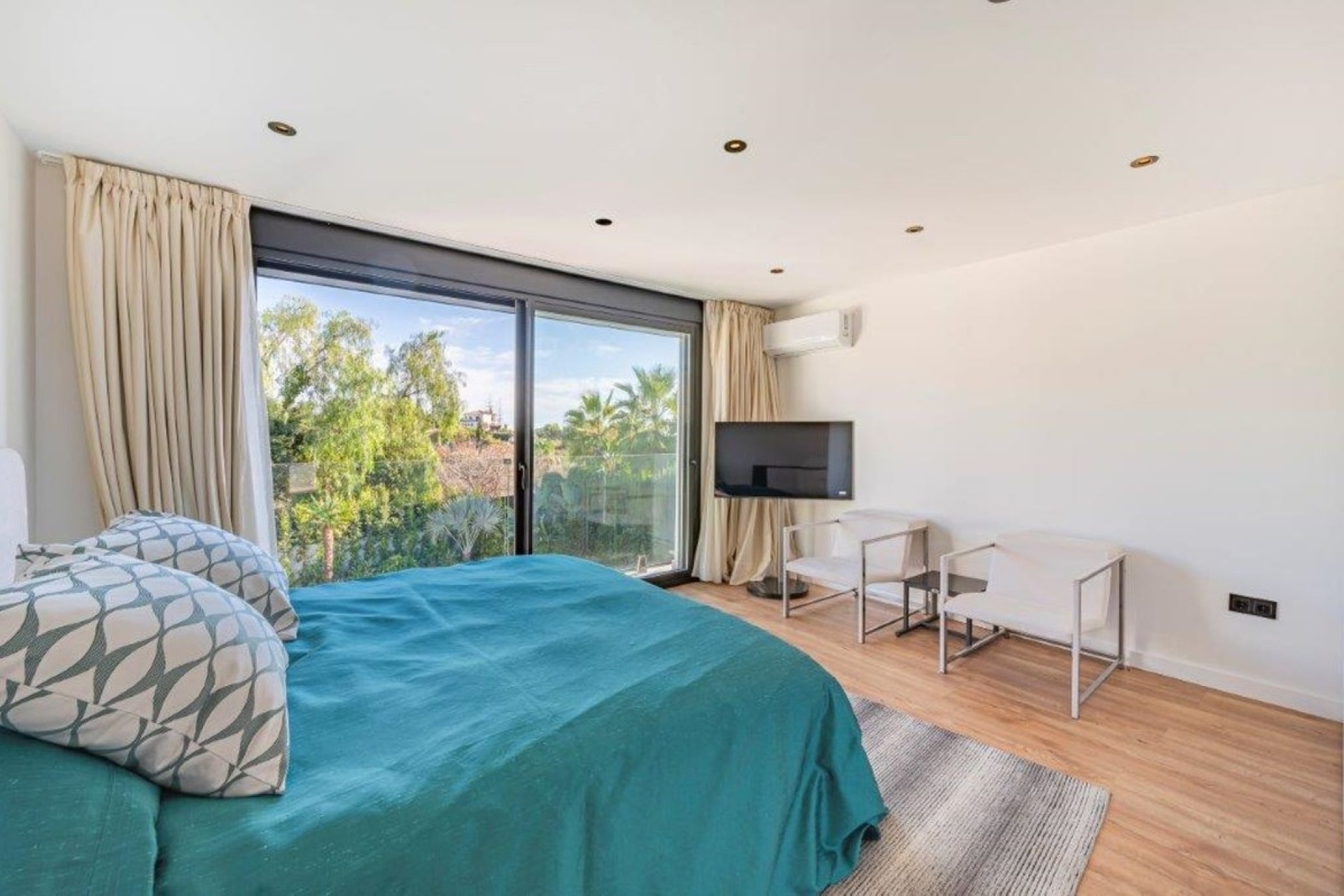 Resale - Villa - Marbella - El Rosario