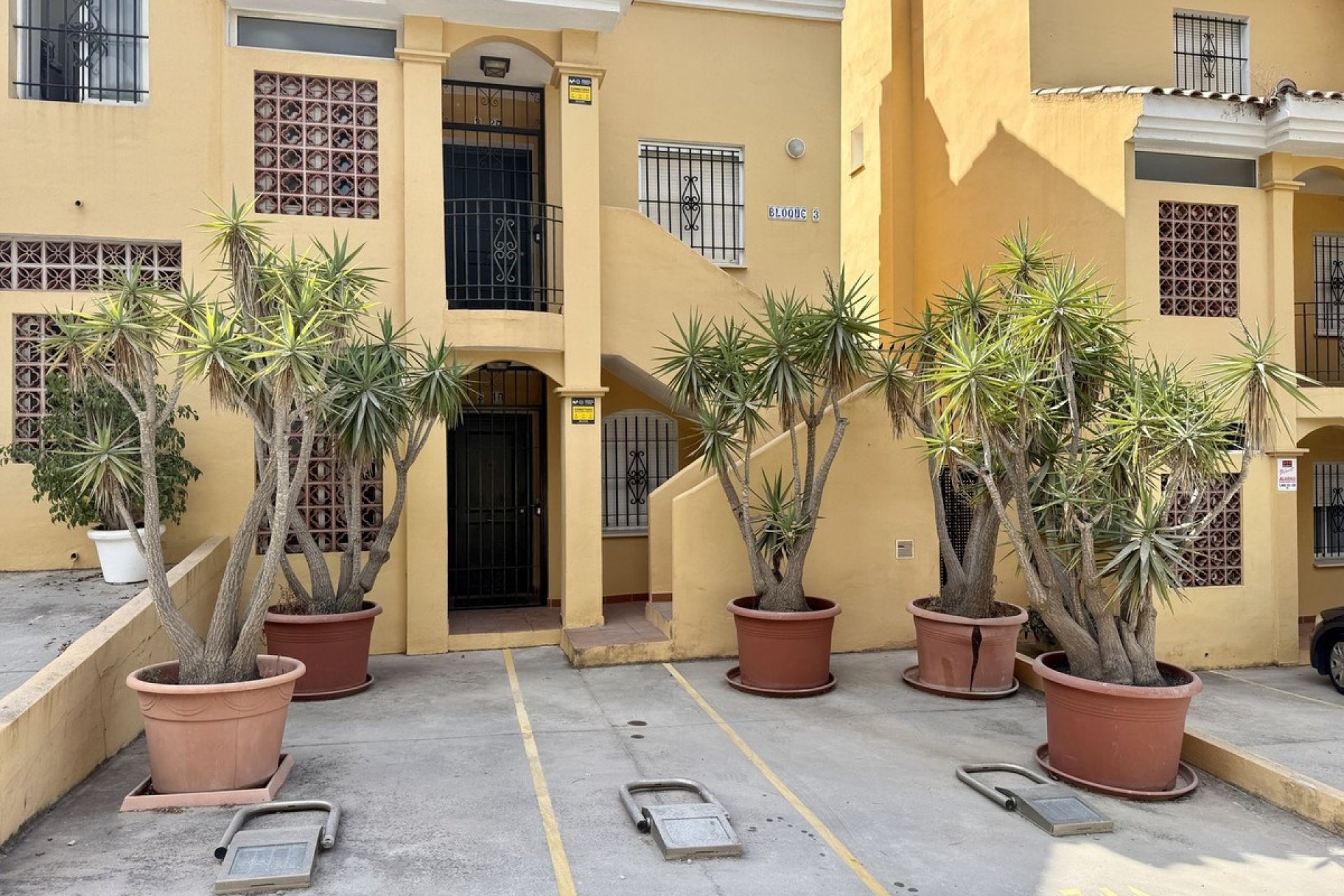 Resale - Villa - Marbella - Elviria