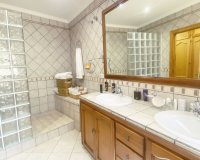 Resale - Villa - Marbella - Elviria