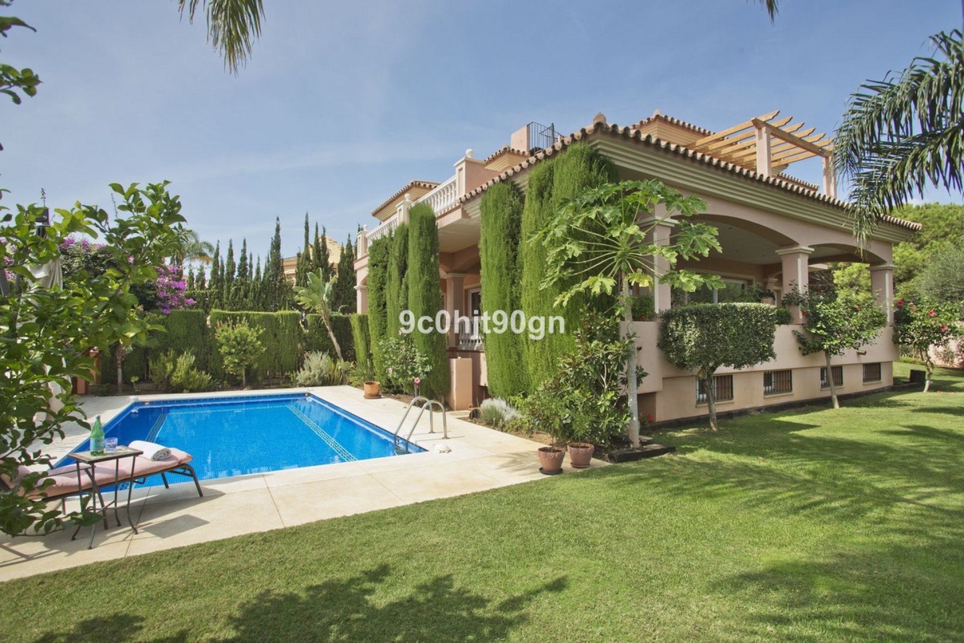 Resale - Villa - Marbella - Elviria