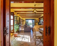 Resale - Villa - Marbella - Elviria