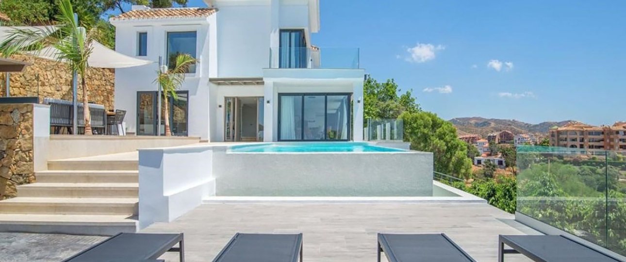Resale - Villa - Marbella - Elviria