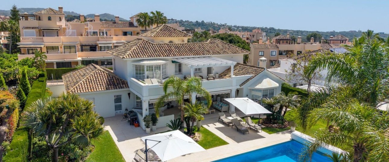 Resale - Villa - Marbella - Elviria