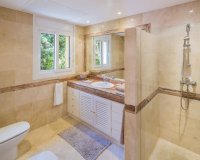 Resale - Villa - Marbella - Elviria