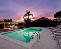 Resale - Villa - Marbella - Elviria