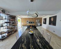 Resale - Villa - Marbella - Elviria