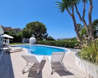 Resale - Villa - Marbella - Elviria
