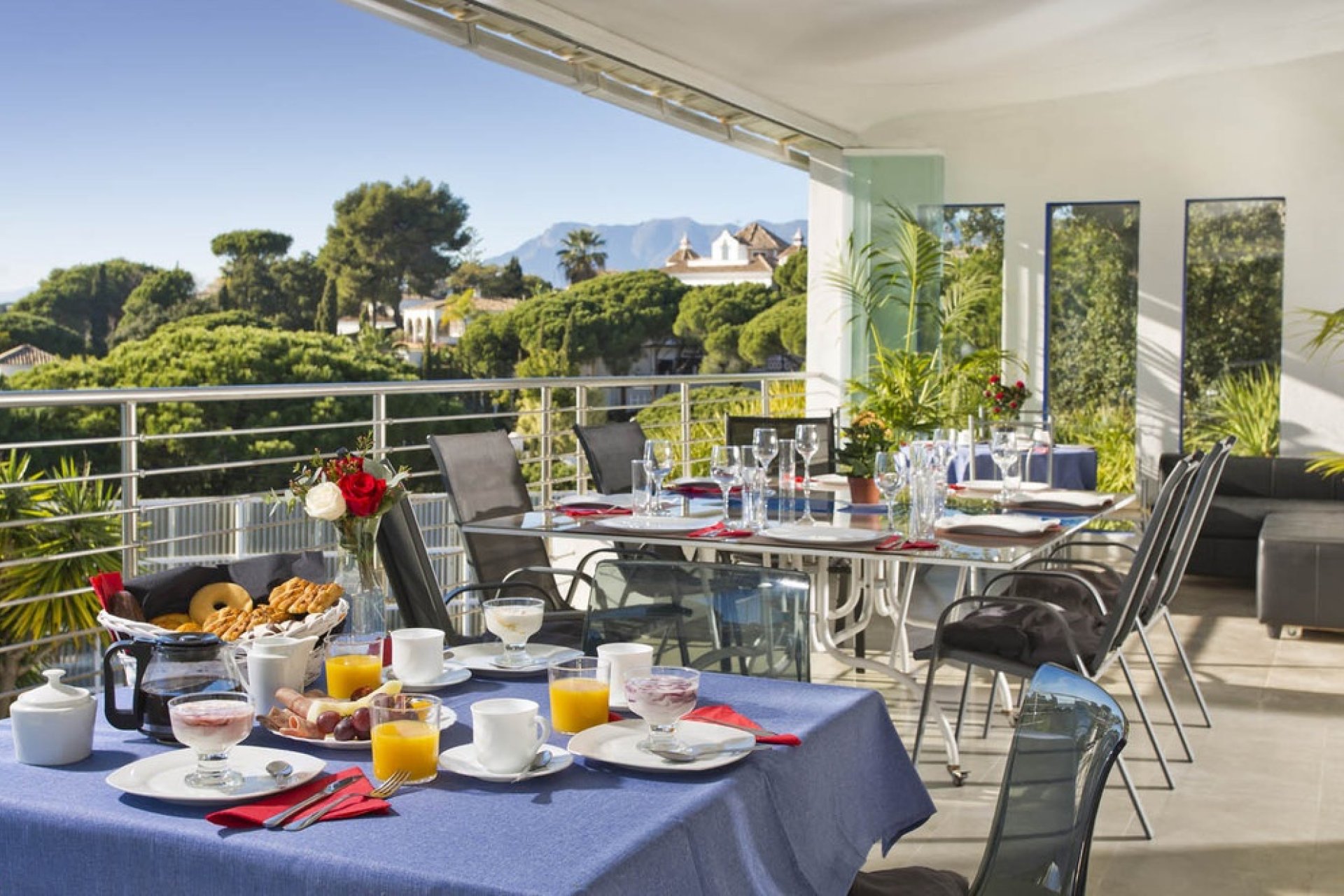 Resale - Villa - Marbella - Elviria