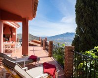 Resale - Villa - Marbella - Elviria