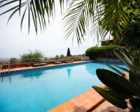 Resale - Villa - Marbella - Elviria
