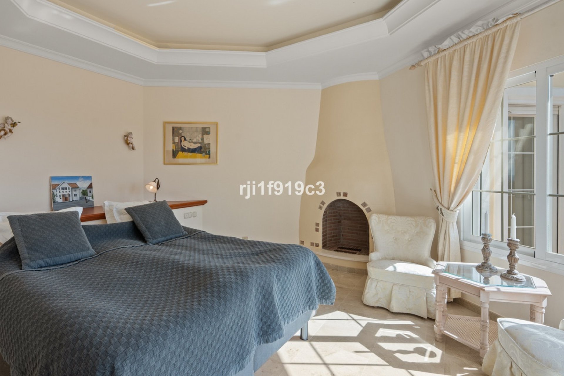 Resale - Villa - Marbella - Elviria