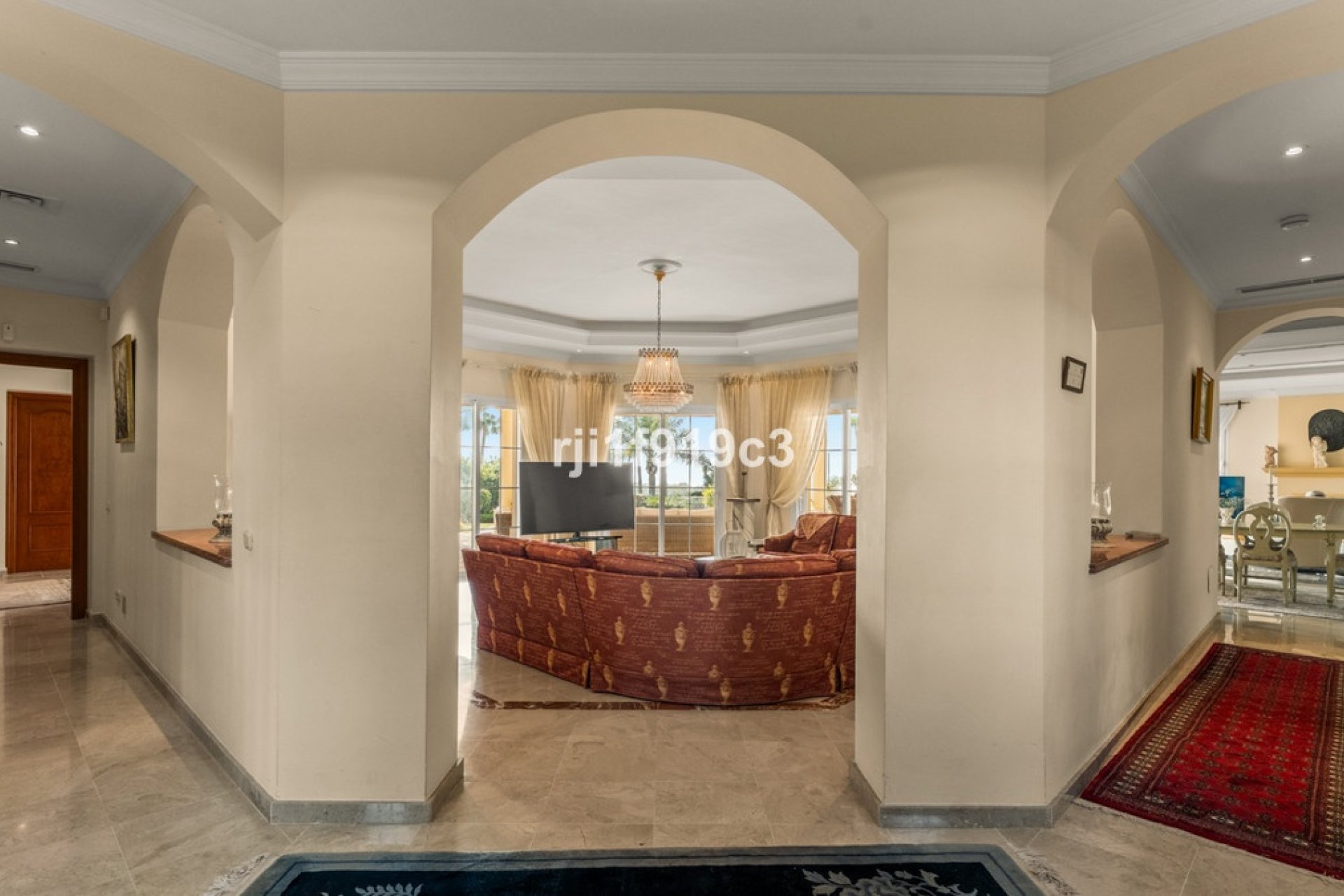 Resale - Villa - Marbella - Elviria