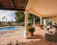 Resale - Villa - Marbella - Elviria