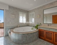 Resale - Villa - Marbella - Elviria