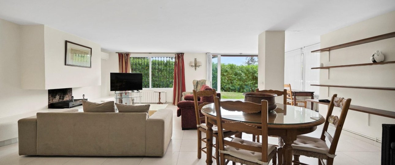 Resale - Villa - Marbella - Elviria