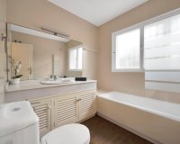 Resale - Villa - Marbella - Elviria