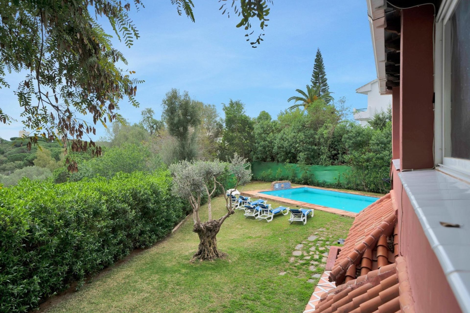 Resale - Villa - Marbella - Elviria