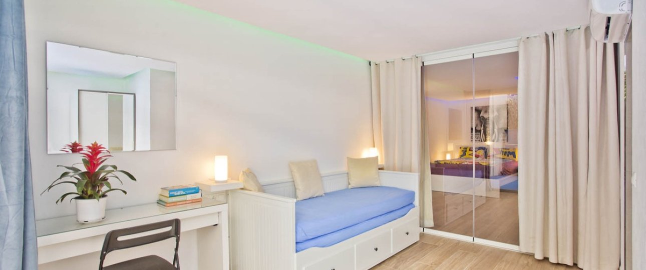 Resale - Villa - Marbella - Elviria