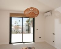 Resale - Villa - Marbella - Elviria