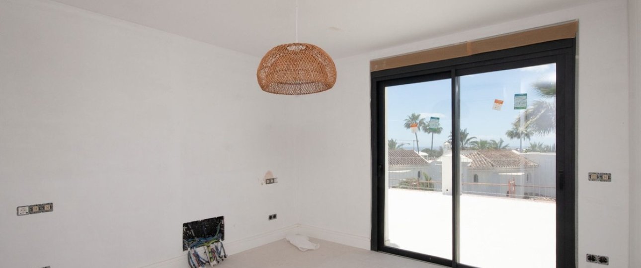 Resale - Villa - Marbella - Elviria