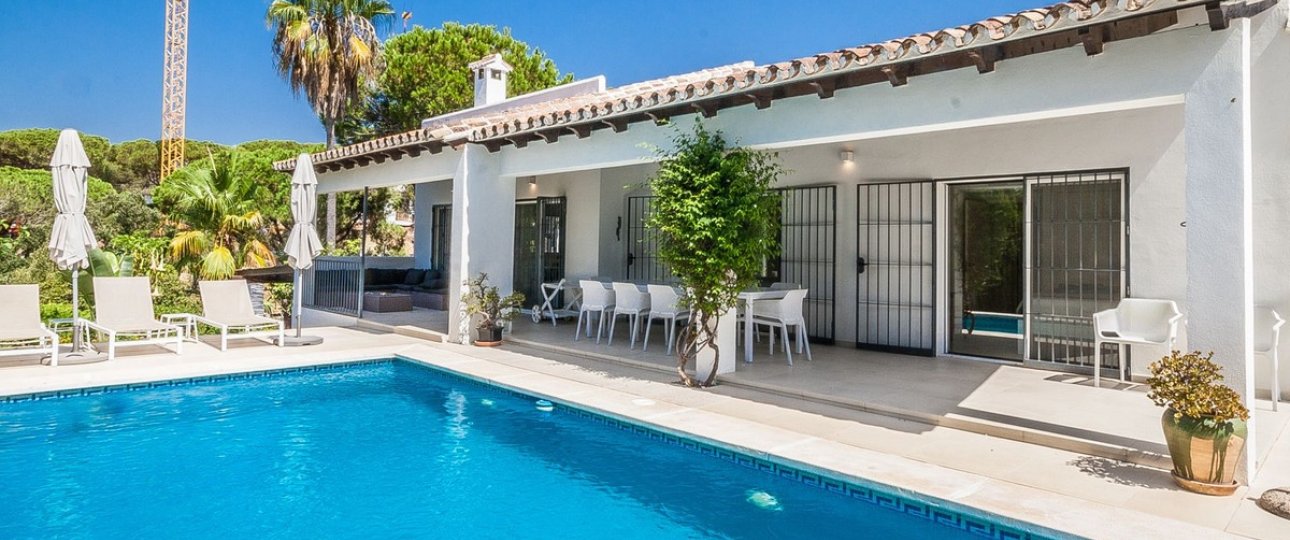Resale - Villa - Marbella - Elviria