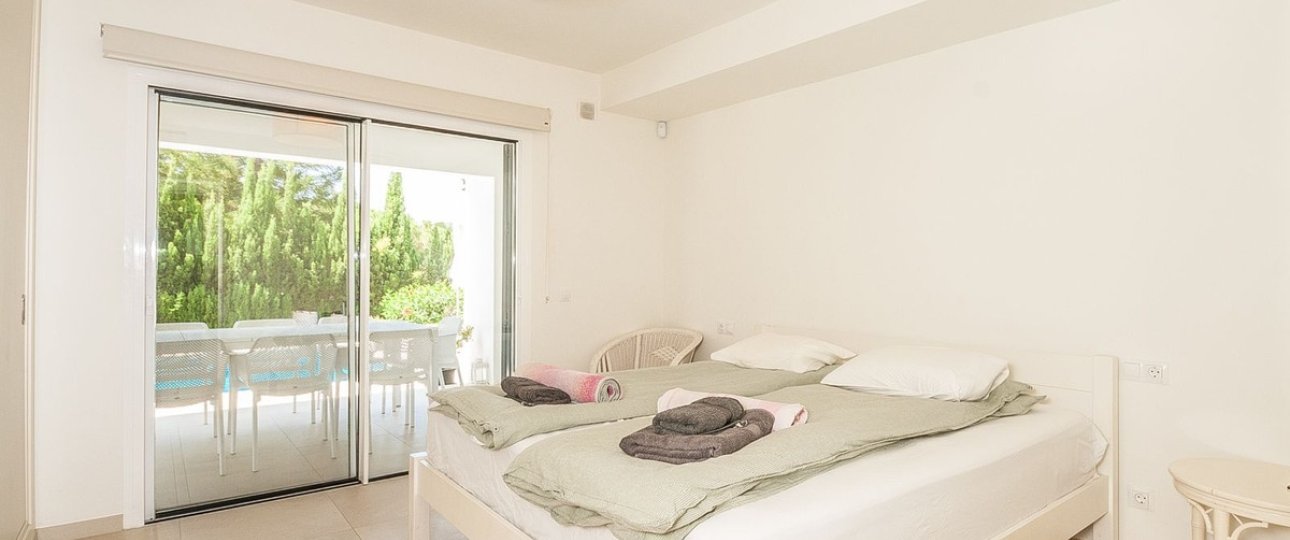 Resale - Villa - Marbella - Elviria