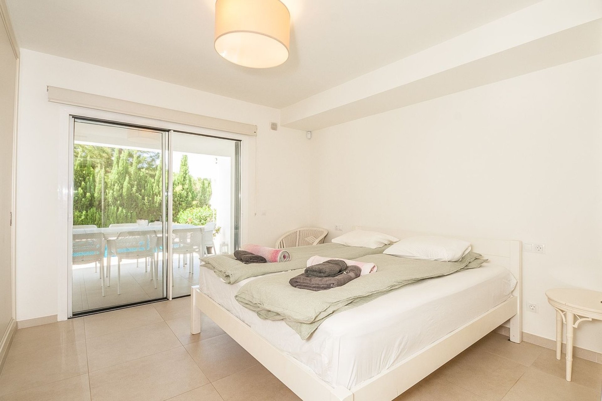 Resale - Villa - Marbella - Elviria