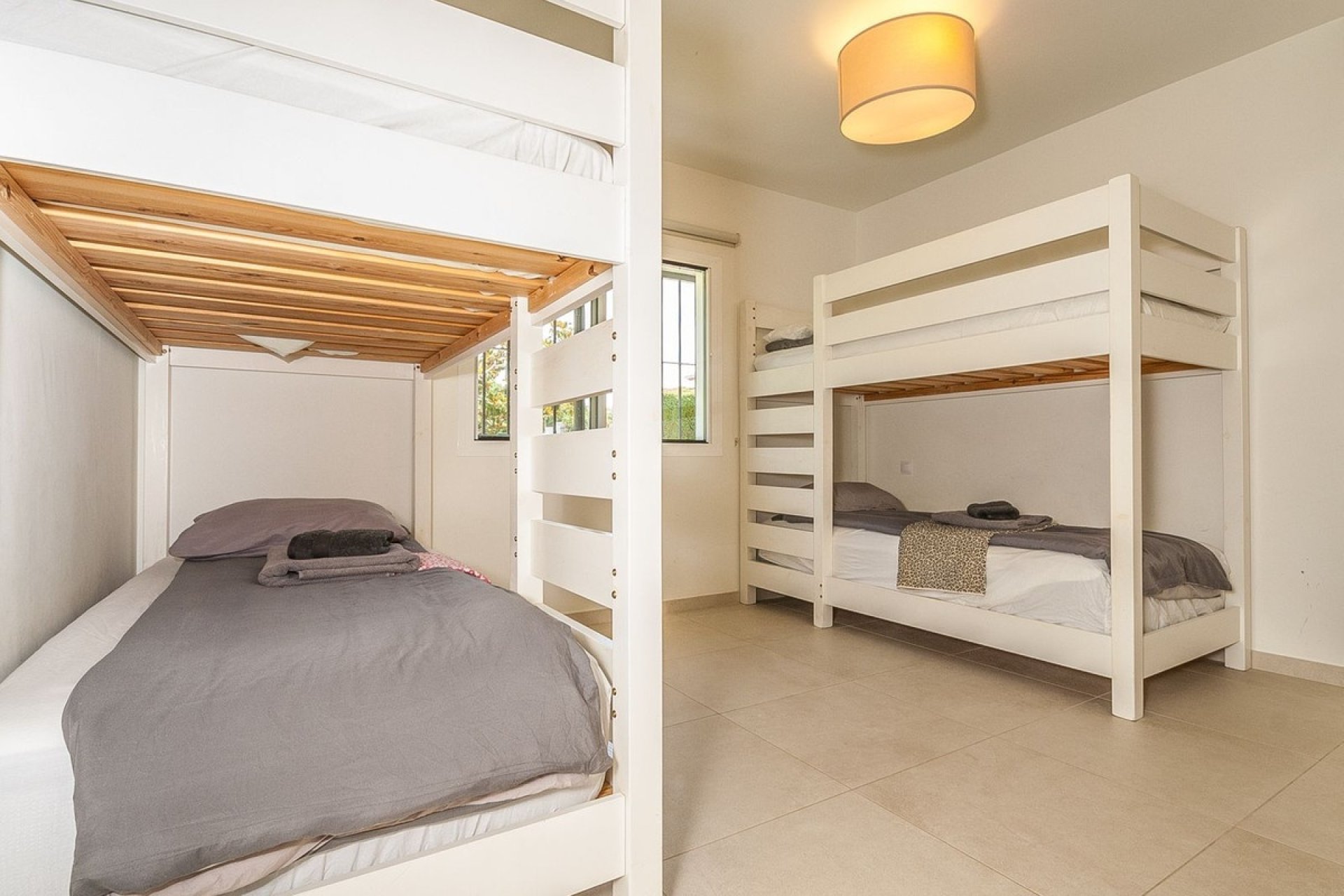 Resale - Villa - Marbella - Elviria