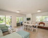Resale - Villa - Marbella - Elviria