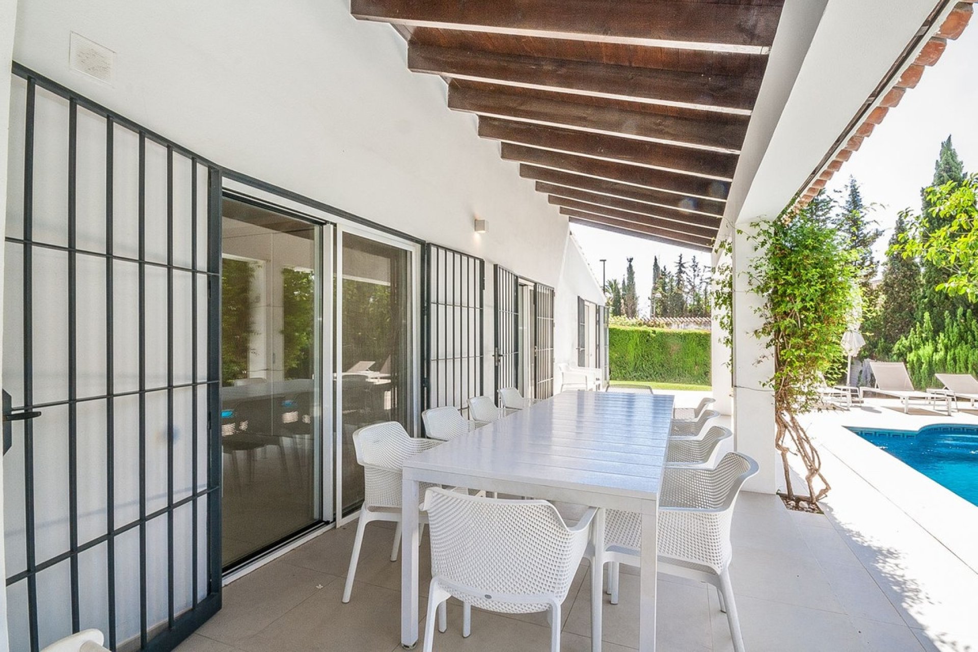 Resale - Villa - Marbella - Elviria