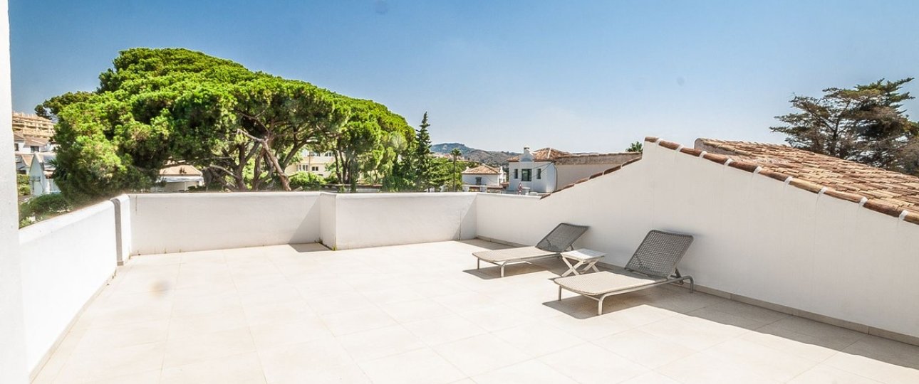 Resale - Villa - Marbella - Elviria