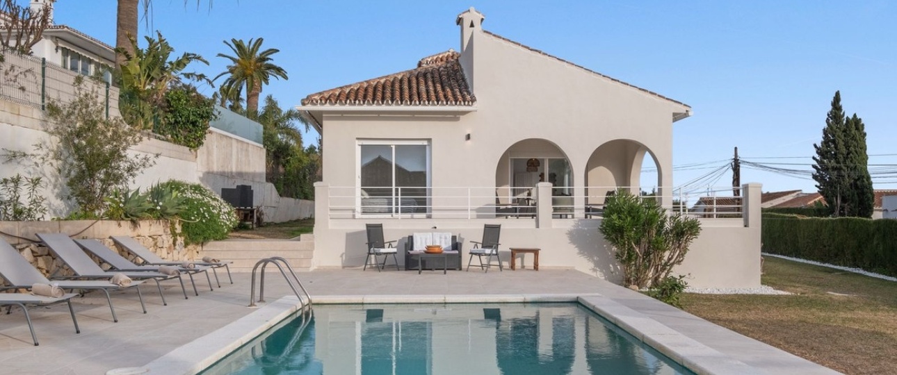 Resale - Villa - Marbella - Elviria