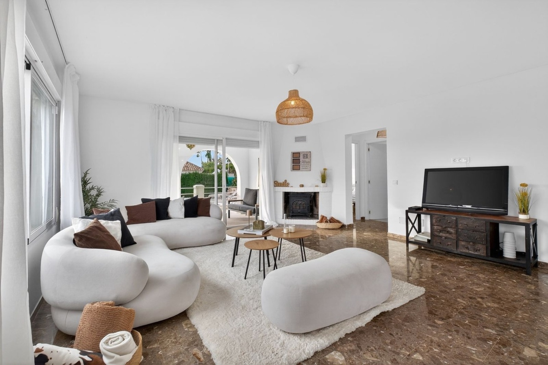 Resale - Villa - Marbella - Elviria