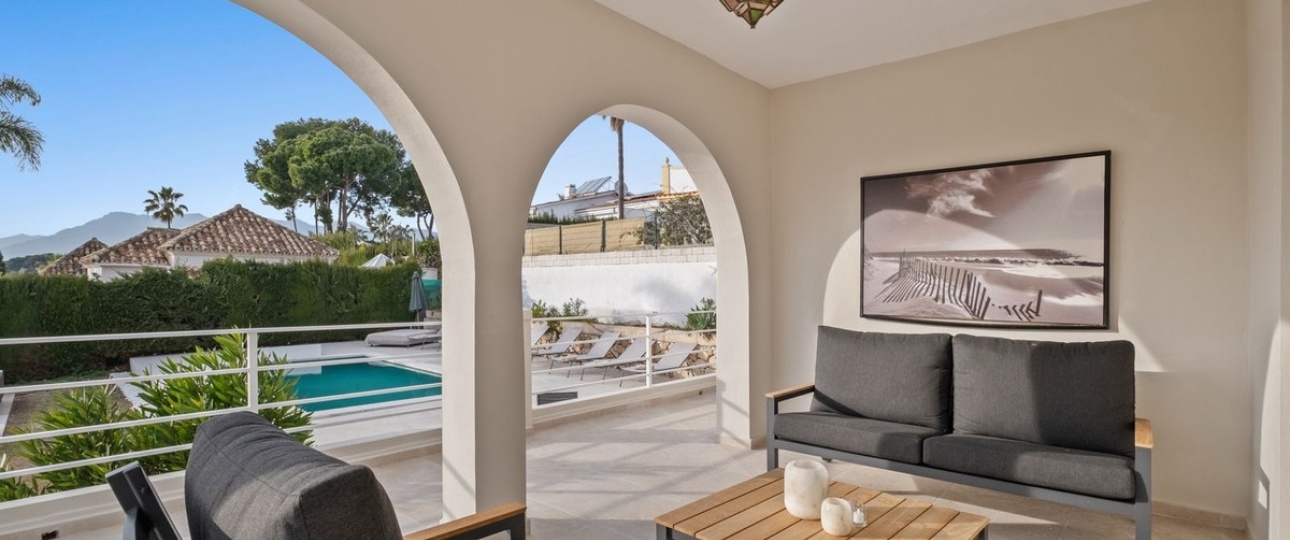 Resale - Villa - Marbella - Elviria